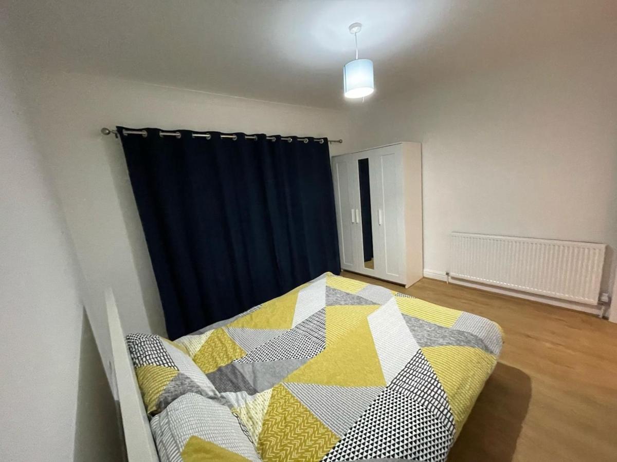 Willa Luxury 2 Bed House With Parking, 5 Min Walk To Station & Ldo Londyn Zewnętrze zdjęcie